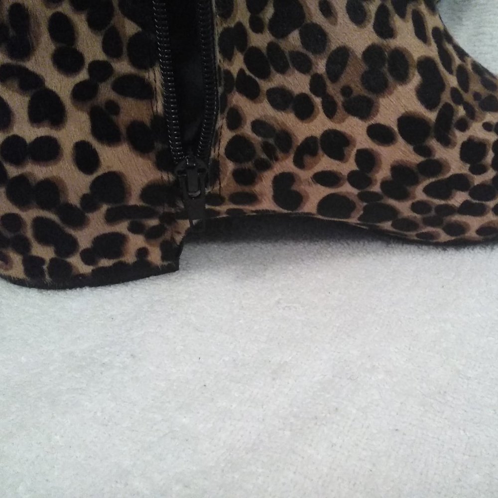 Nine West Leopard Print Ankle Boot 11m - image 3